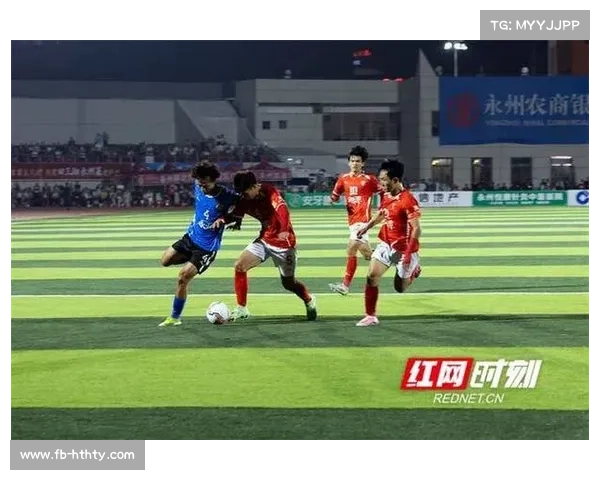 球员入场通道瞬间，专注与激情交织